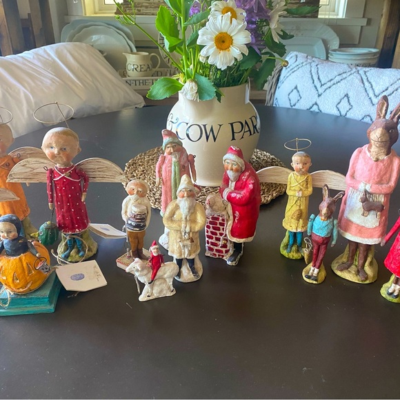 Selection of Debbee thiabault - Picture 1 of 16